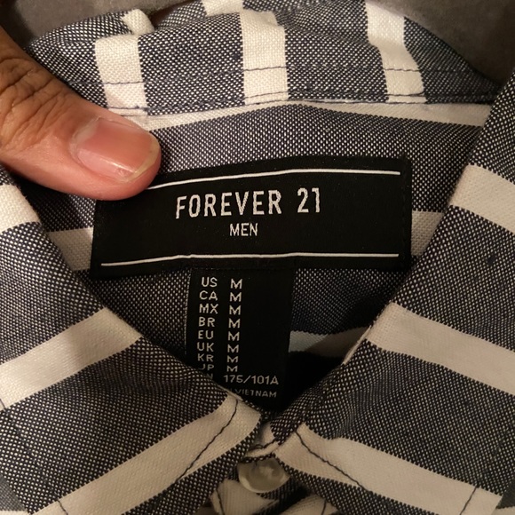 Forever 21 Men - Picture 2 of 2